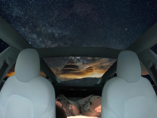 Matelas pour dormir dans sa Tesla Model 3