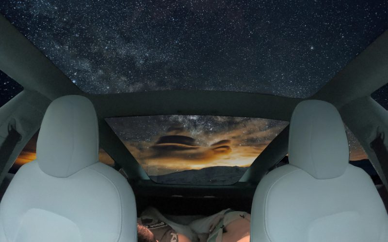 Matelas pour dormir dans sa Tesla Model 3