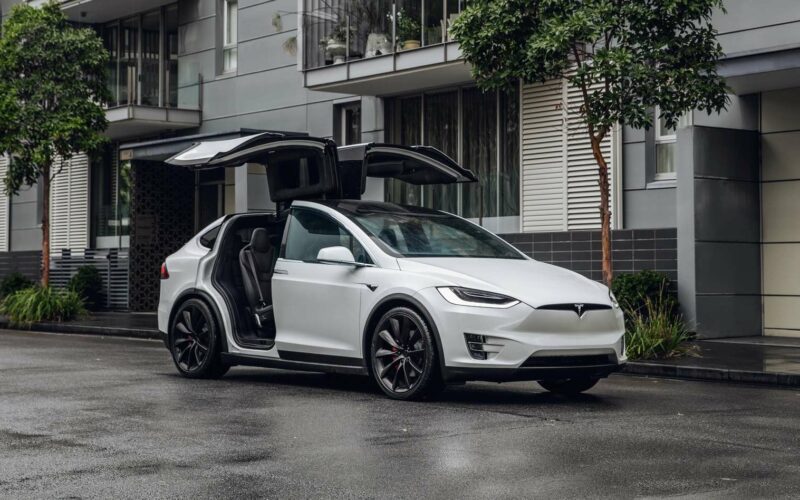 10 raisons de craquer pour la Tesla Model X