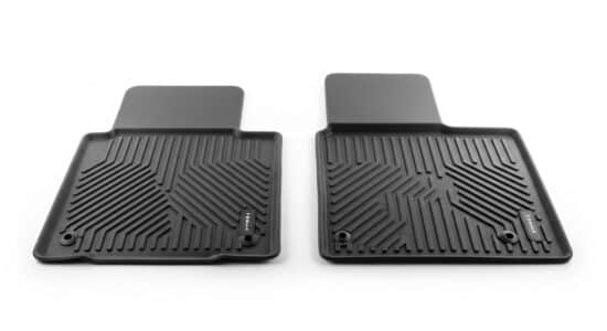 Comparatif des tapis Tesla entre originaux et alternatives