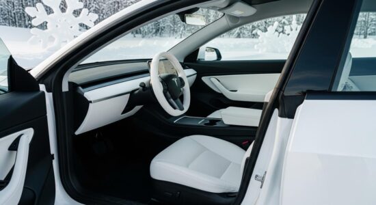 Comment entretenir l'intérieur de votre Tesla cet hiver ?