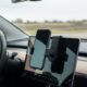 Les meilleurs supports de téléphone pour Tesla Model 3 et Model Y testés et approuvés par la communauté