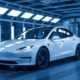 Tesla Cybercab : recrutement massif avant production 2026