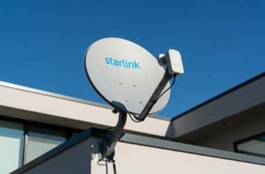 Davis Boycotts Musk... but Keeps Starlink: Why?