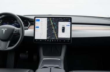 Les meilleures fonctionnalités ajoutées par les mises à jour Tesla en 2025 que vous utilisez peut-être déjà