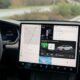 Pourquoi Tesla refuse Apple CarPlay : la vraie raison