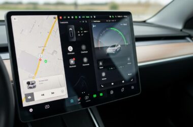 Les protections d'écran Tesla sont-elles vraiment nécessaires ou juste un gadget marketing ?