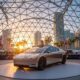 Tesla Cybercab sous verre au GP Miami : show ou stratégie ?