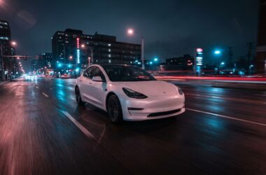 Accident Tesla mortel : les données contredisent le conducteur