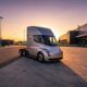 Tesla Semi Sparks : ces logos révèlent déjà qui sera là