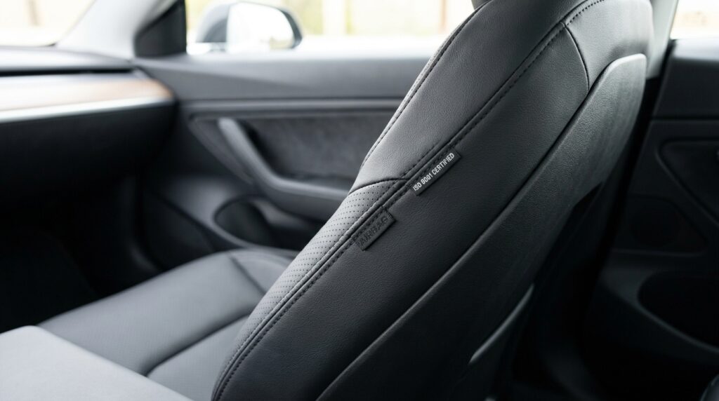 Les housses de siège Tesla sont-elles vraiment compatibles avec les airbags latéraux ?
